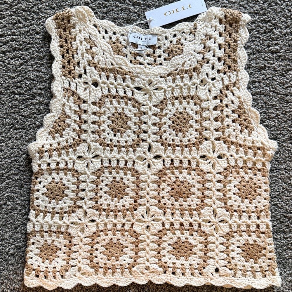 Gilli Crochet Tank NWT